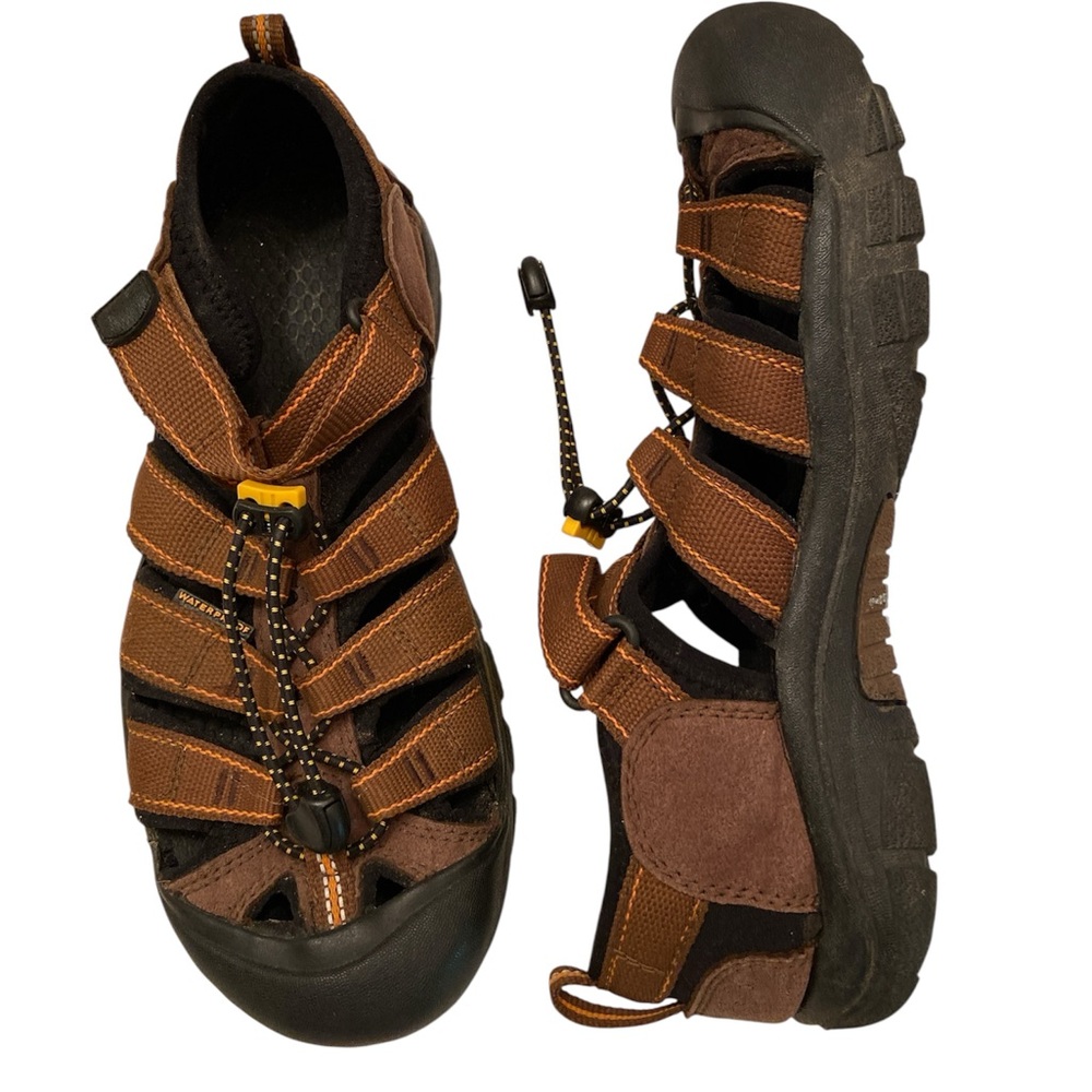 Keen Hiking Sandals Sneakers Waterproof Brown Black Velcro Pull Cords WM SZ 6